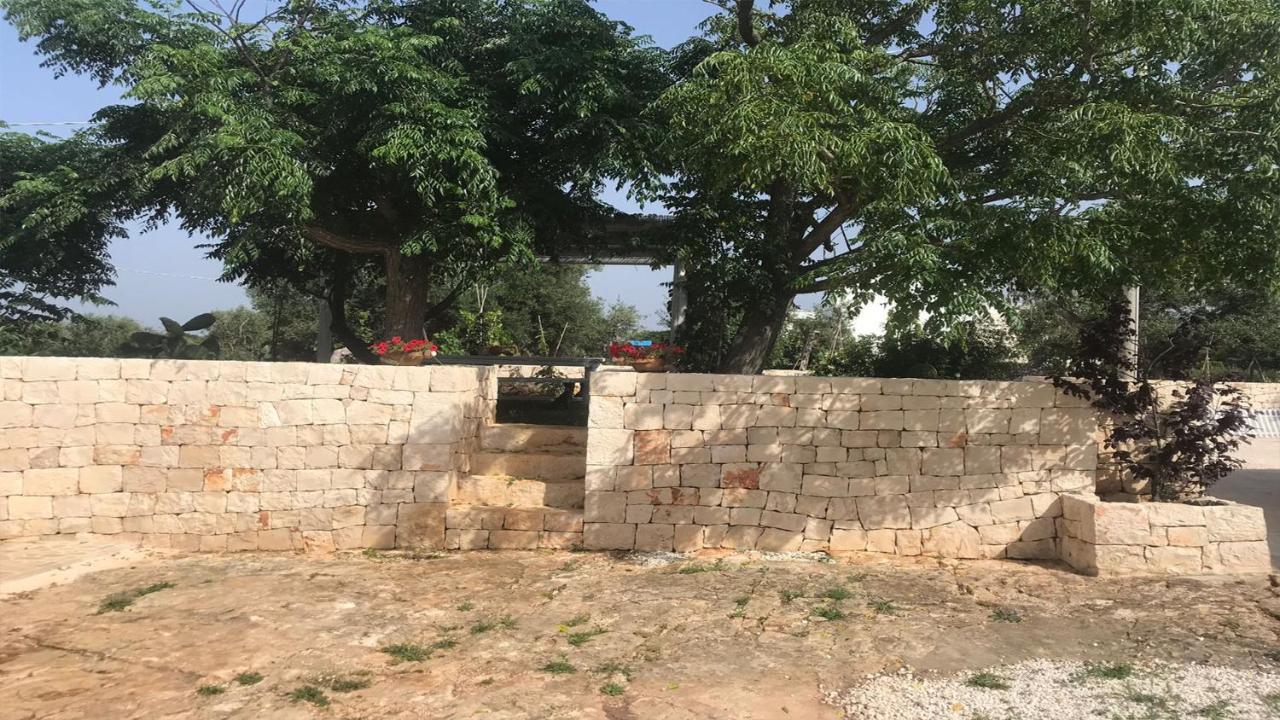 I Trulli Di Mario Villa Cisternino Luaran gambar