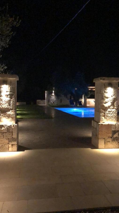 I Trulli Di Mario Villa Cisternino Luaran gambar